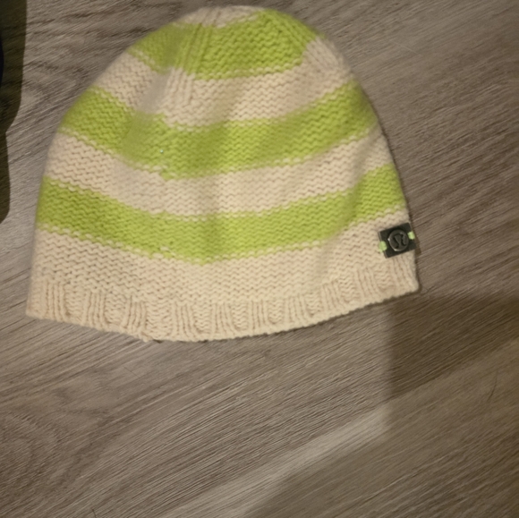 lululemon athletica Accessories - Lululemon Knit Lined Beanie